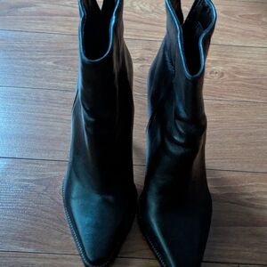 Steve Madden Sleek Black Heeled Boots